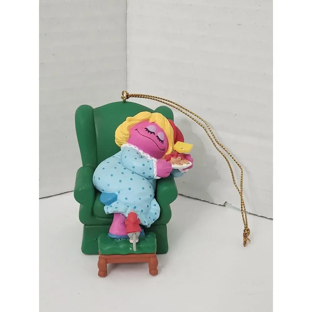 Grolier snuggle up